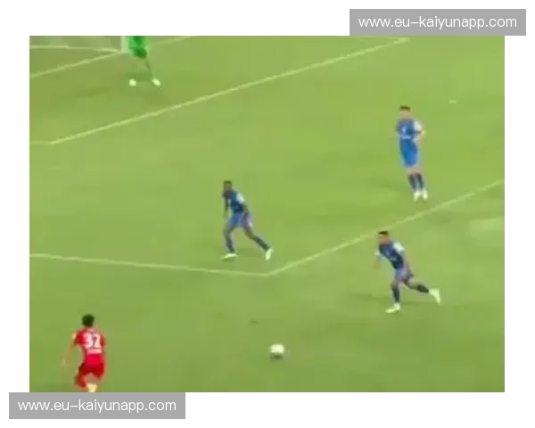 揭秘足球助攻榜的幕后英雄:那些助攻改变比赛的“隐形战士” 揭秘足球助攻榜的幕后英雄:那些助攻改变比赛的“隐形战士”